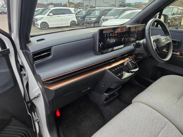 サクラ Ｇ　アダプティブクルーズコントロール　ブレーキサポート　ＬＥＤヘッドライト　運転席シートヒーター　オートライト　オートハイビーム　純正アルミホイール　ＥＴＣ２．０　Ｂｌｕｅｔｏｏｔｈ　アラウンドビュー（54枚目）