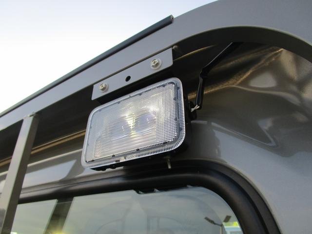 キャリイトラック KCエアコン・パワステ農繁 7型 4AT 4WD ラジオ 4AT パートタイム4WD 前後ブレーキサポート リアパーキングソナー オートライト オートハイビーム ラジオ キーレス LEDルームランプ&LED作業灯 アイドリングストップ 農家特化仕様(18枚目)