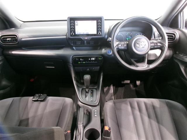 ヤリス ハイブリッドＸ　メモリーナビ　ミュージックプレイヤー接続可　バックカメラ　衝突被害軽減システム　ＥＴＣ　記録簿（4枚目）