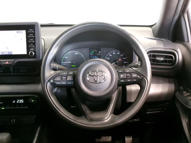 ヤリス ハイブリッドＸ　メモリーナビ　ミュージックプレイヤー接続可　バックカメラ　衝突被害軽減システム　ＥＴＣ　記録簿（5枚目）