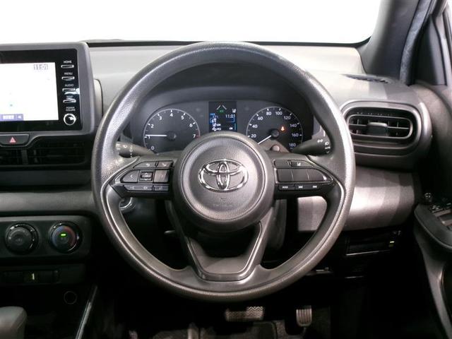 ヤリス Ｘ　メモリーナビ　ミュージックプレイヤー接続可　バックカメラ　衝突被害軽減システム　ＥＴＣ（5枚目）