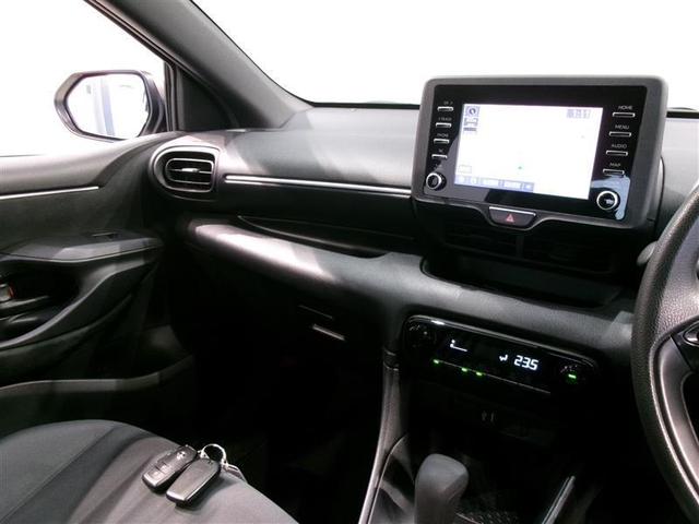 ヤリス ハイブリッドＸ　メモリーナビ　ミュージックプレイヤー接続可　バックカメラ　衝突被害軽減システム　ＥＴＣ　記録簿（10枚目）