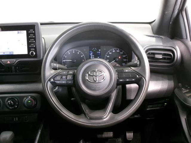 ヤリス Ｘ　メモリーナビ　ミュージックプレイヤー接続可　バックカメラ　衝突被害軽減システム　ＥＴＣ（5枚目）