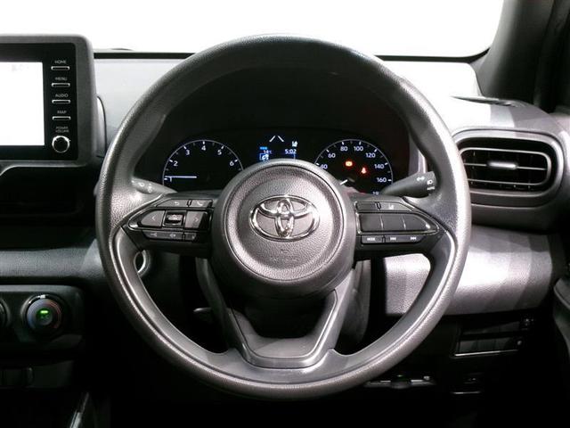 ヤリス Ｘ　トヨタ認定中古車　メモリーナビ　ミュージックプレイヤー接続可　バックカメラ　衝突被害軽減システム　ＥＴＣ（5枚目）