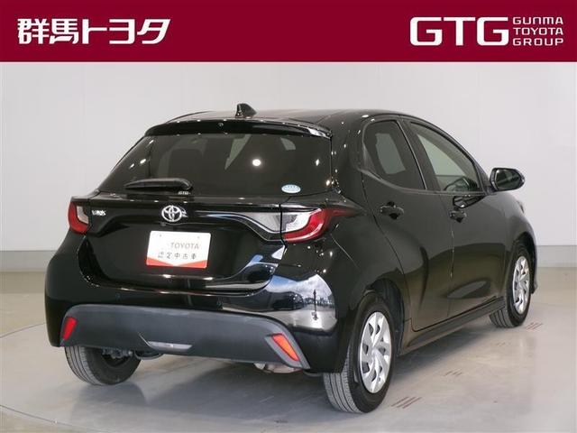 ヤリス Ｘ　トヨタ認定中古車　メモリーナビ　ミュージックプレイヤー接続可　バックカメラ　衝突被害軽減システム　ＥＴＣ　記録簿（3枚目）