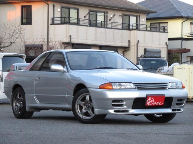 ＧＴ－Ｒ　純正同色新品全塗装　純正ステアリング　純正ホイール　ＥＴＣ　ＨＫＳ製マフラー　ターボタイマー　　タワーバー　純正ウイング　純正フロントリップ　純正シート　ノーマル(28枚目)