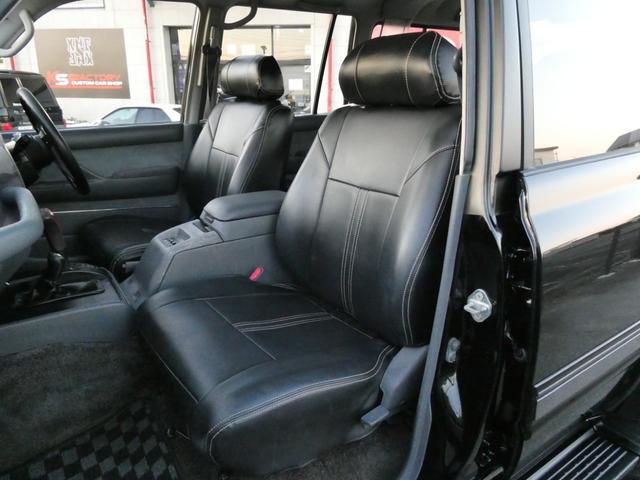 ランドクルーザー８０ ＶＸリミテッド　中期型　全塗装済　背面レス　ＡＲＢバンパー　５インチリフトアップ　輸出用角目四灯　ラグナ１６インチＡＷ　サファリシュノーケル　オールドマンエミューステダン　サクソンマフラー　リアラダー　社外スピーカー（12枚目）