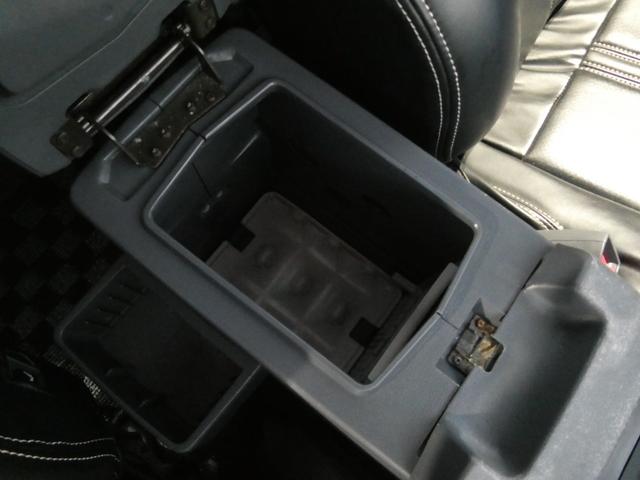 ランドクルーザー８０ ＶＸリミテッド　中期型　全塗装済　背面レス　ＡＲＢバンパー　５インチリフトアップ　輸出用角目四灯　ラグナ１６インチＡＷ　サファリシュノーケル　オールドマンエミューステダン　サクソンマフラー　リアラダー　社外スピーカー（66枚目）