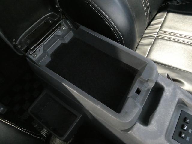 ランドクルーザー８０ ＶＸリミテッド　中期型　全塗装済　背面レス　ＡＲＢバンパー　５インチリフトアップ　輸出用角目四灯　ラグナ１６インチＡＷ　サファリシュノーケル　オールドマンエミューステダン　サクソンマフラー　リアラダー　社外スピーカー（67枚目）