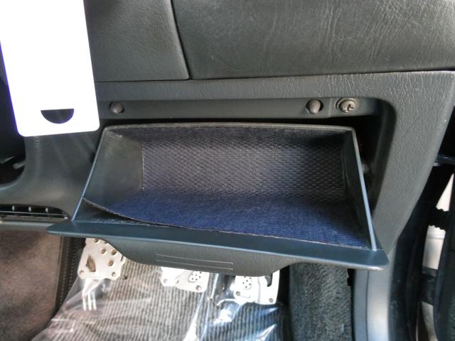 チェイサー ツアラーＶ　前期１ＪＺツインターボＥＧ　ＭＴ載替公認済　同色全塗装済み　新品１８インチＡＷ　新品タイヤ　全長式車高調　ＲＥＣＡＲＯフルバケ　前置きインタークーラー　社外砲弾マフラー　Ｄ１ｓｐｅｃステアリング（52枚目）