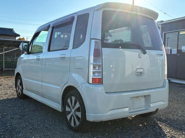 ワゴンＲ スティングレーＸ　ＡＣ　パワーウインドウ　盗難防止システム　キーレス　スマキー　ＡＢＳ付き　衝突安全ボディ　パワーステアリング　運転席エアバック　ベンチシート　フルフラット　ダブルエアバッグ（7枚目）