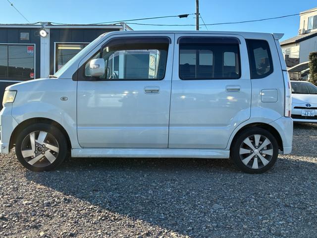 ワゴンＲ スティングレーＸ　ＡＣ　パワーウインドウ　盗難防止システム　キーレス　スマキー　ＡＢＳ付き　衝突安全ボディ　パワーステアリング　運転席エアバック　ベンチシート　フルフラット　ダブルエアバッグ（8枚目）