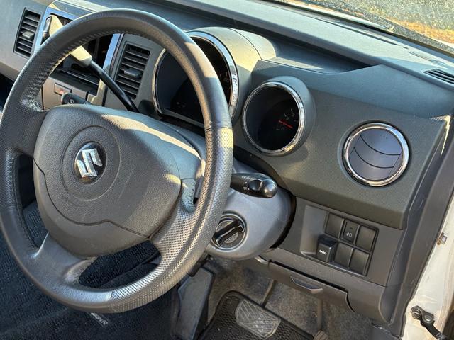 ワゴンＲ スティングレーＸ　ＡＣ　パワーウインドウ　盗難防止システム　キーレス　スマキー　ＡＢＳ付き　衝突安全ボディ　パワーステアリング　運転席エアバック　ベンチシート　フルフラット　ダブルエアバッグ（9枚目）