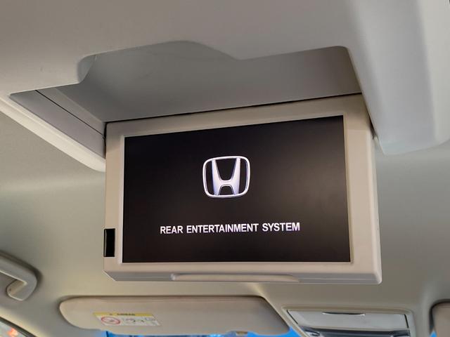 オデッセイ アブソルート・ＥＸ　衝突軽減ブレーキ／純正インターナビ／フルセグＴＶ／マルチビューカメラ／純正後席モニター／ＬＥＤヘッドライト／両側電動スライドドア／運転席パワーシート／純正アルミ／ＥＴＣ／ハーフレザーシート／７人乗り／（4枚目）