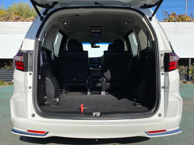 オデッセイ アブソルート・２０ｔｈアニバーサリー　純正ナビ／純正リア席モニター／フルセグＴＶ／バックカメラ／両側電動スライドドア／専用コンビシート／運転席８ウェイパワーシート／ＬＥＤヘッドライト／フォグライト／コンフォートビューパッケージ／ＥＴＣ（29枚目）