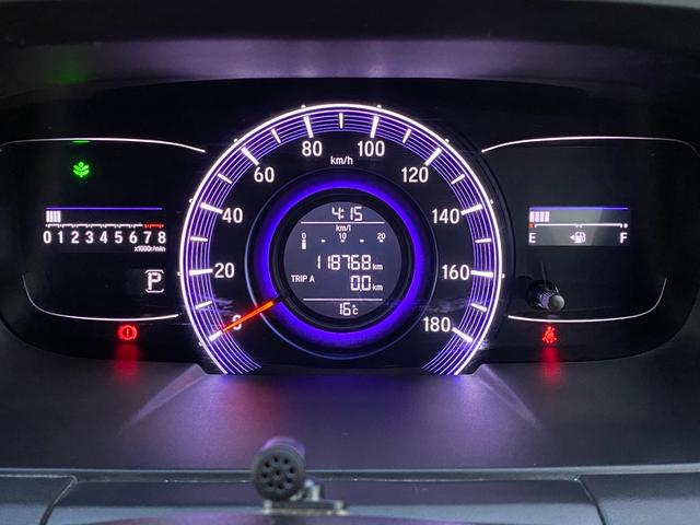 オデッセイ アブソルート・２０ｔｈアニバーサリー　純正ナビ／純正リア席モニター／フルセグＴＶ／バックカメラ／両側電動スライドドア／専用コンビシート／運転席８ウェイパワーシート／ＬＥＤヘッドライト／フォグライト／コンフォートビューパッケージ／ＥＴＣ（31枚目）