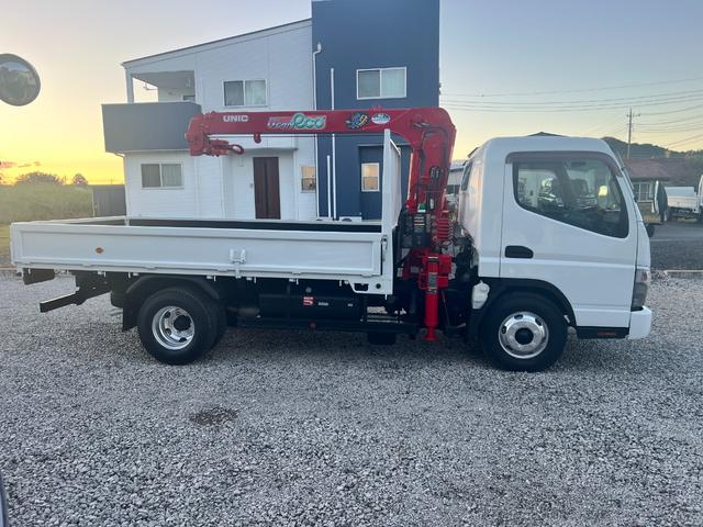 キャンター  3段 クレーン付き 5速マニュアル ラジコン付き 平ボディ 3段クレーン・フックイン2.63t吊り クレーン型式URU263N  全塗装済み 積載2000kg 荷台寸法長さ 369cm 幅 199cm(25枚目)