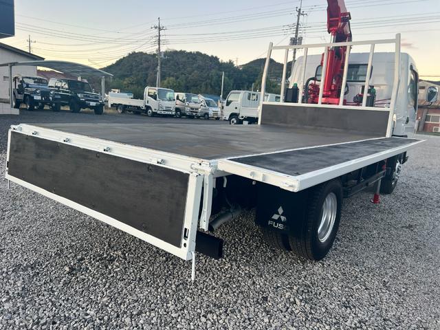 キャンター  3段 クレーン付き 5速マニュアル ラジコン付き 平ボディ 3段クレーン・フックイン2.63t吊り クレーン型式URU263N  全塗装済み 積載2000kg 荷台寸法長さ 369cm 幅 199cm(32枚目)