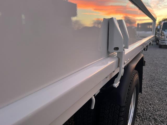 キャンター  3段 クレーン付き 5速マニュアル ラジコン付き 平ボディ 3段クレーン・フックイン2.63t吊り クレーン型式URU263N  全塗装済み 積載2000kg 荷台寸法長さ 369cm 幅 199cm(36枚目)