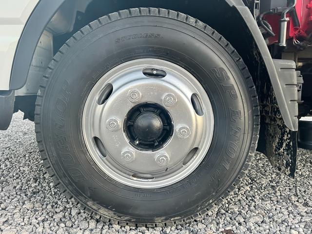 キャンター  3段 クレーン付き 5速マニュアル ラジコン付き 平ボディ 3段クレーン・フックイン2.63t吊り クレーン型式URU263N  全塗装済み 積載2000kg 荷台寸法長さ 369cm 幅 199cm(45枚目)