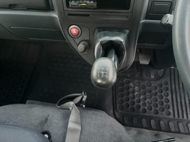 キャンター  3段 クレーン付き 5速マニュアル ラジコン付き 平ボディ 3段クレーン・フックイン2.63t吊り クレーン型式URU263N  全塗装済み 積載2000kg 荷台寸法長さ 369cm 幅 199cm(66枚目)