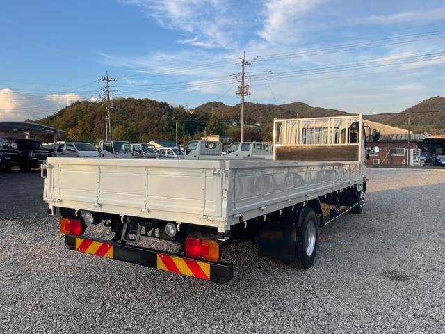 ヒノレンジャー 4t 平ボディロング AT 左電動格ミラー 荷台寸法 長さ618cm 幅212cm 荷台縞板貼付(6枚目)