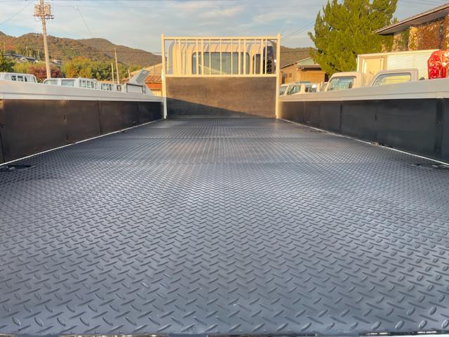 ヒノレンジャー 4t 平ボディロング AT 左電動格ミラー 荷台寸法 長さ618cm 幅212cm 荷台縞板貼付(9枚目)