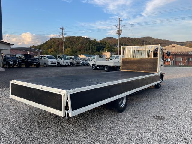 ヒノレンジャー 4t 平ボディロング AT 左電動格ミラー 荷台寸法 長さ618cm 幅212cm 荷台縞板貼付(10枚目)