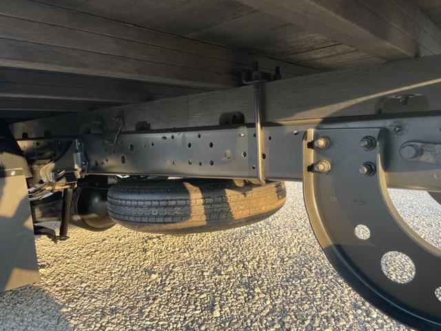 ヒノレンジャー 4t 平ボディロング AT 左電動格ミラー 荷台寸法 長さ618cm 幅212cm 荷台縞板貼付(23枚目)