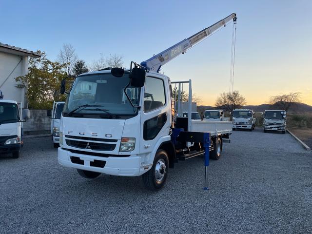 ファイター 　２．７ｔ　４段クレーン付き　　平ボディロング　　ラジコン付き　左電動格ミラー　　架装メーカータダノ　フックインあり　６速マニュアル　　クレーンの型式ＺＥ３０４ＨＲＮ　全塗装済みトラック（2枚目）