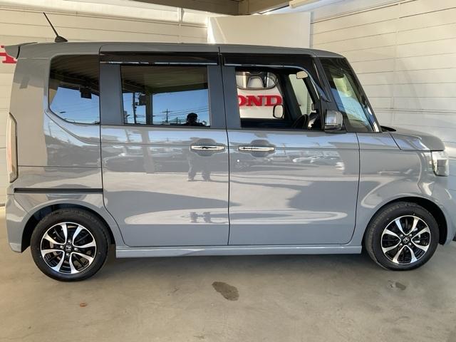 Ｎ－ＢＯＸカスタム コーディネートスタイル　オートクルーズ　禁煙　Ｗ電動ドア　シートヒータ　ＬＥＤ　ＥＳＣ　リアカメラ　ＥＴＣ　ソナー　ＤＶＤ　アイドリングストップ　エアコン　ドラレコ　サイドエアバック　パワーウィンドウ（8枚目）