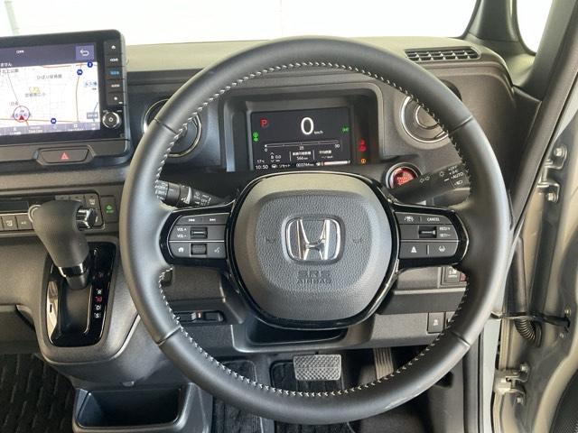 Ｎ－ＢＯＸカスタム コーディネートスタイル　オートクルーズ　禁煙　Ｗ電動ドア　シートヒータ　ＬＥＤ　ＥＳＣ　リアカメラ　ＥＴＣ　ソナー　ＤＶＤ　アイドリングストップ　エアコン　ドラレコ　サイドエアバック　パワーウィンドウ（11枚目）