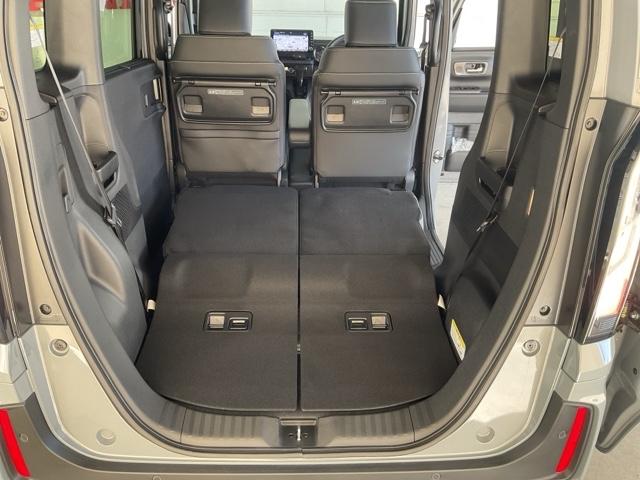 Ｎ－ＢＯＸカスタム コーディネートスタイル　オートクルーズ　禁煙　Ｗ電動ドア　シートヒータ　ＬＥＤ　ＥＳＣ　リアカメラ　ＥＴＣ　ソナー　ＤＶＤ　アイドリングストップ　エアコン　ドラレコ　サイドエアバック　パワーウィンドウ（17枚目）