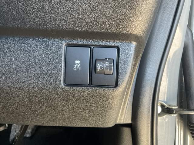 Ｎ－ＢＯＸカスタム コーディネートスタイル　オートクルーズ　禁煙　Ｗ電動ドア　シートヒータ　ＬＥＤ　ＥＳＣ　リアカメラ　ＥＴＣ　ソナー　ＤＶＤ　アイドリングストップ　エアコン　ドラレコ　サイドエアバック　パワーウィンドウ（28枚目）