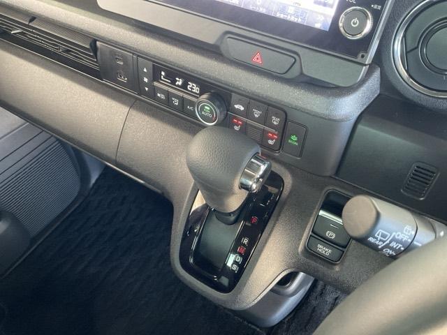 Ｎ－ＢＯＸカスタム コーディネートスタイル　オートクルーズ　禁煙　Ｗ電動ドア　シートヒータ　ＬＥＤ　ＥＳＣ　リアカメラ　ＥＴＣ　ソナー　ＤＶＤ　アイドリングストップ　エアコン　ドラレコ　サイドエアバック　パワーウィンドウ（30枚目）