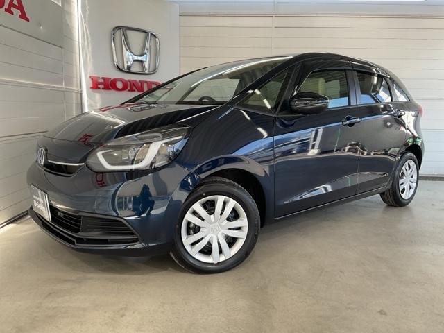 フィット e:HEVホーム ・当社デモカー・前後ドラレコ装着車 前後誤発進抑制機能 クリソナ 助手席エアバッグ 運転席エアバッグ 1オナ シートヒーター アイドリングストップ 禁煙 LEDライト バックカメラ ABS DVD再生(4枚目)