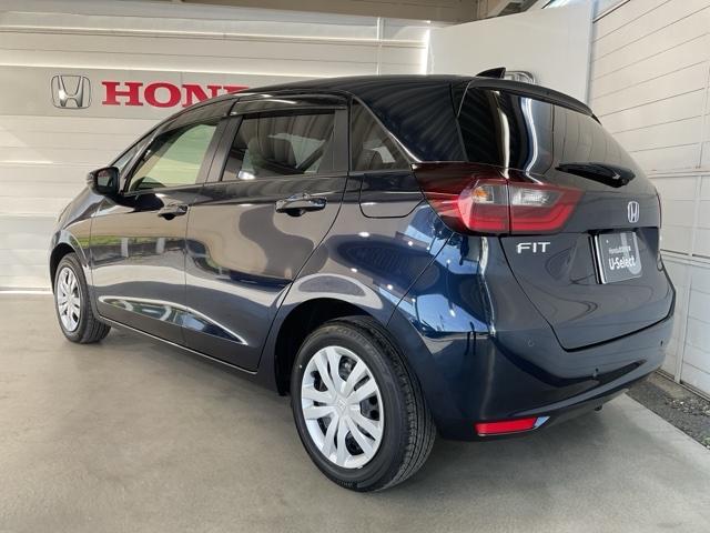 フィット e:HEVホーム ・当社デモカー・前後ドラレコ装着車 前後誤発進抑制機能 クリソナ 助手席エアバッグ 運転席エアバッグ 1オナ シートヒーター アイドリングストップ 禁煙 LEDライト バックカメラ ABS DVD再生(6枚目)