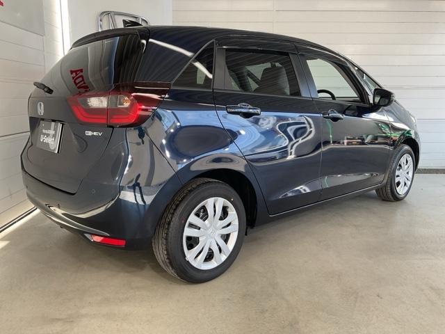 フィット e:HEVホーム ・当社デモカー・前後ドラレコ装着車 前後誤発進抑制機能 クリソナ 助手席エアバッグ 運転席エアバッグ 1オナ シートヒーター アイドリングストップ 禁煙 LEDライト バックカメラ ABS DVD再生(8枚目)