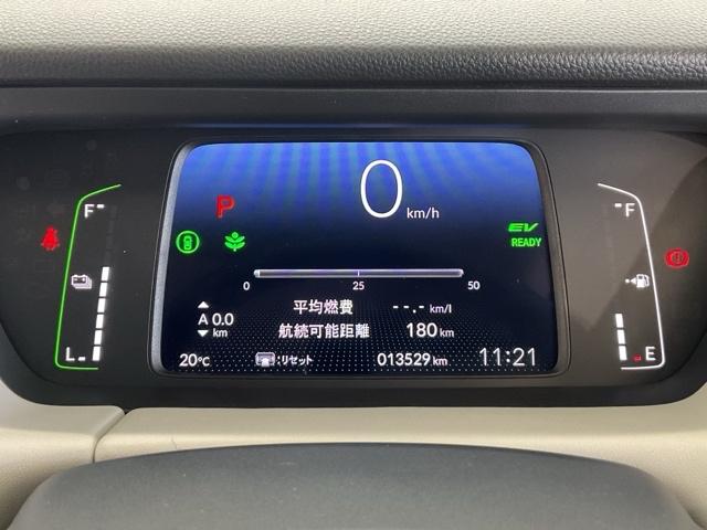 フィット e:HEVホーム ・当社デモカー・前後ドラレコ装着車 前後誤発進抑制機能 クリソナ 助手席エアバッグ 運転席エアバッグ 1オナ シートヒーター アイドリングストップ 禁煙 LEDライト バックカメラ ABS DVD再生(16枚目)