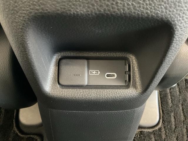 フィット e:HEVホーム ・当社デモカー・前後ドラレコ装着車 前後誤発進抑制機能 クリソナ 助手席エアバッグ 運転席エアバッグ 1オナ シートヒーター アイドリングストップ 禁煙 LEDライト バックカメラ ABS DVD再生(41枚目)