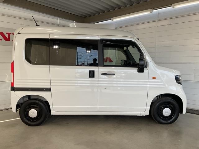 Ｎ－ＶＡＮ ファンスタイル＋ネイチャー　・当社デモカー・前後ドラレコ装着車　ＬＥＤライト　両側スライド　禁煙車　リアカメラ　衝突軽減ブレーキ　クリアランスソナー　エアコン　ＶＳＡ　スマートキー　クルーズコントロール　運転席エアバッグ　ＥＴＣ（9枚目）