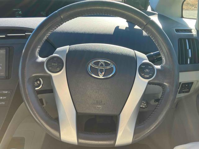 プリウス G ETC オートクルーズコントロール バックカメラ ナビ アルミホイール CVT スマートキー アイドリングストップ 電動格納ミラー 盗難防止システム ベンチシート CD 衝突安全ボディ ABS ESC(2枚目)