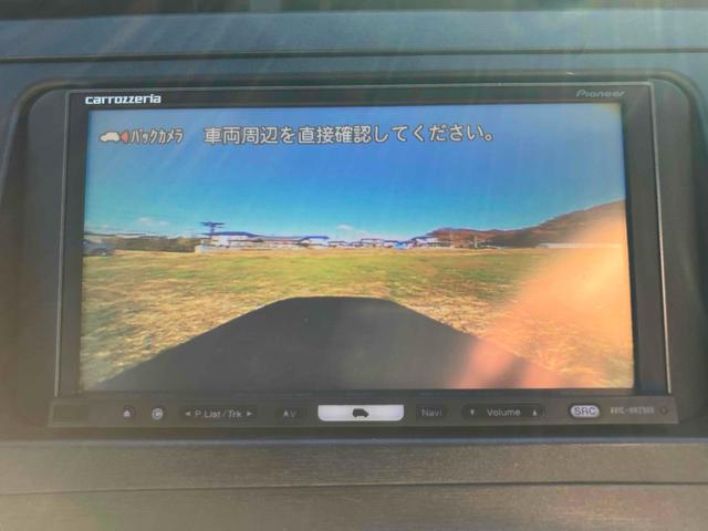 プリウス G ETC オートクルーズコントロール バックカメラ ナビ アルミホイール CVT スマートキー アイドリングストップ 電動格納ミラー 盗難防止システム ベンチシート CD 衝突安全ボディ ABS ESC(4枚目)