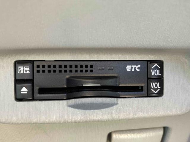 プリウス G ETC オートクルーズコントロール バックカメラ ナビ アルミホイール CVT スマートキー アイドリングストップ 電動格納ミラー 盗難防止システム ベンチシート CD 衝突安全ボディ ABS ESC(9枚目)