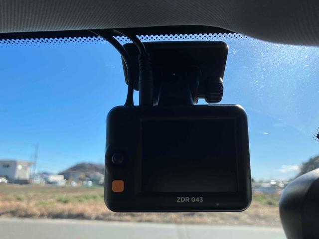 1シリーズ 116i ドライブレコーダー ETC アルミホイール HID スマートキー AT 盗難防止システム ベンチシート 電動リアゲート ABS CD エアコン パワーステアリング パワーウィンドウ 運転席エアバッグ(10枚目)