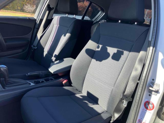 1シリーズ 116i ドライブレコーダー ETC アルミホイール HID スマートキー AT 盗難防止システム ベンチシート 電動リアゲート ABS CD エアコン パワーステアリング パワーウィンドウ 運転席エアバッグ(27枚目)