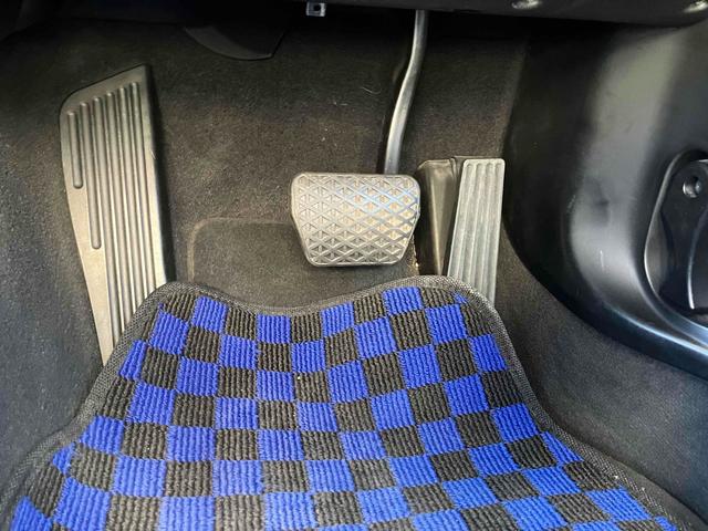 1シリーズ 116i ドライブレコーダー ETC アルミホイール HID スマートキー AT 盗難防止システム ベンチシート 電動リアゲート ABS CD エアコン パワーステアリング パワーウィンドウ 運転席エアバッグ(32枚目)