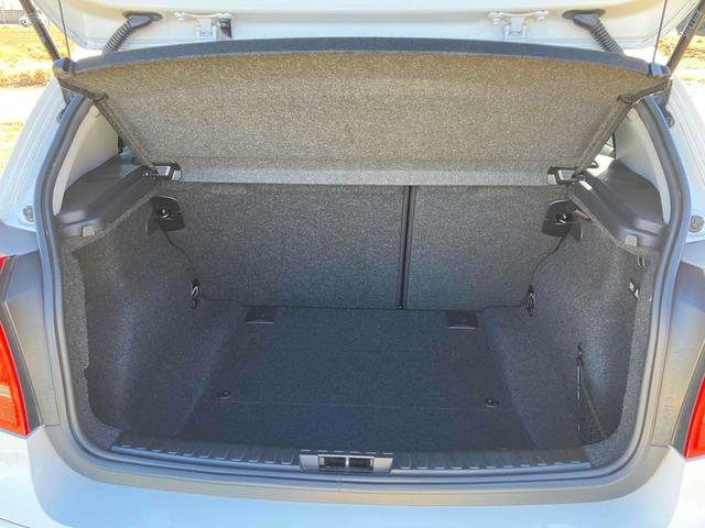 1シリーズ 116i ドライブレコーダー ETC アルミホイール HID スマートキー AT 盗難防止システム ベンチシート 電動リアゲート ABS CD エアコン パワーステアリング パワーウィンドウ 運転席エアバッグ(45枚目)