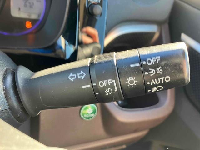 N-WGNカスタム G・Aパッケージ 4WD クリアランスソナー オートクルーズコントロール 衝突被害軽減システム オートライト HID スマートキー アイドリングストップ 電動格納ミラー ベンチシート CVT 盗難防止システム ABS(10枚目)
