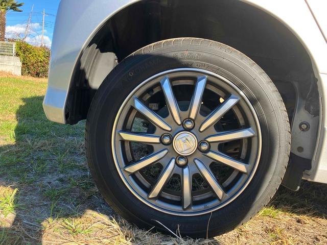 N-WGNカスタム G・Aパッケージ 4WD クリアランスソナー オートクルーズコントロール 衝突被害軽減システム オートライト HID スマートキー アイドリングストップ 電動格納ミラー ベンチシート CVT 盗難防止システム ABS(31枚目)